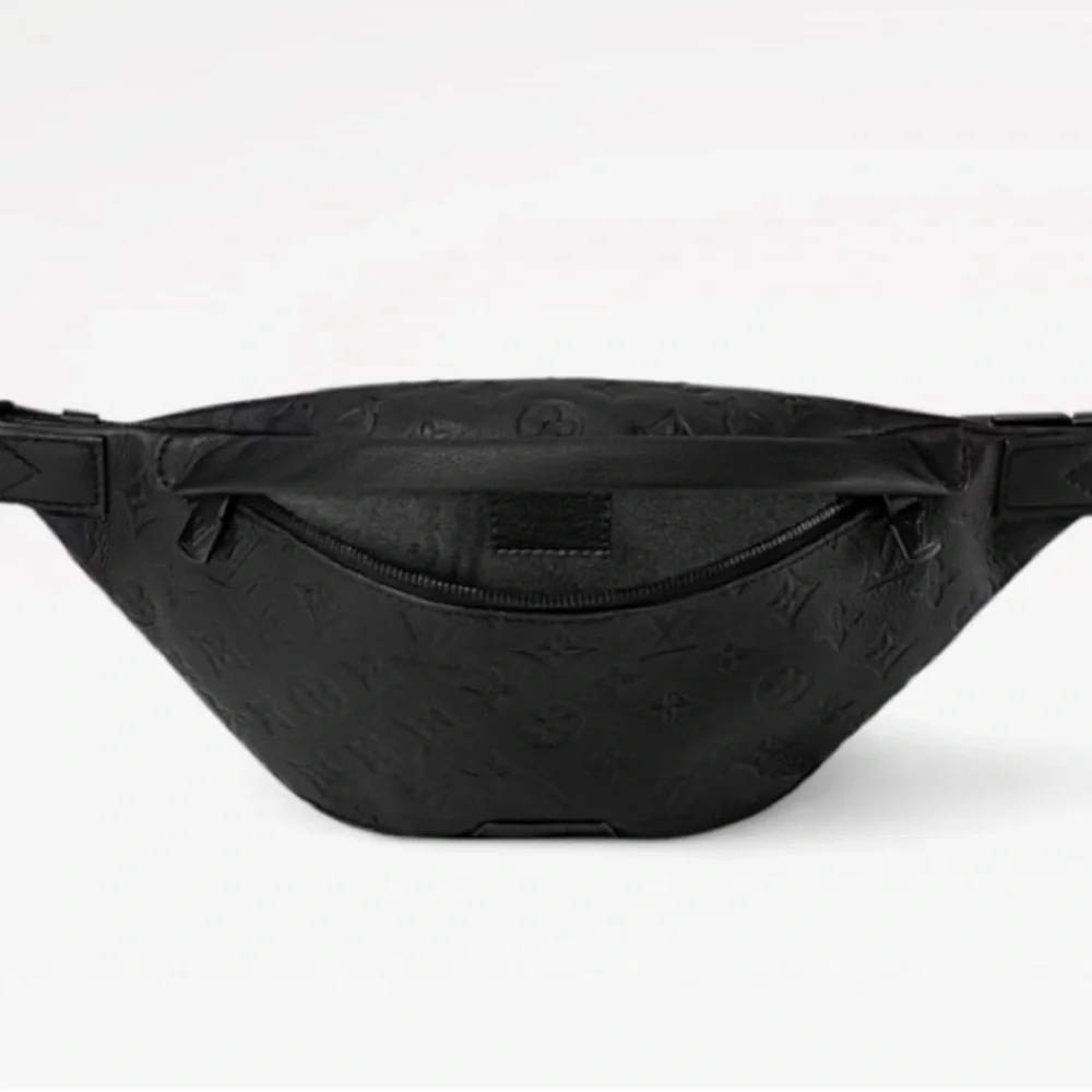 Louis Vuitton Black Monogram Discovery Belt Bag - Picture 10 of 10